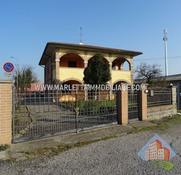 casa indipendente in vendita a Pandino