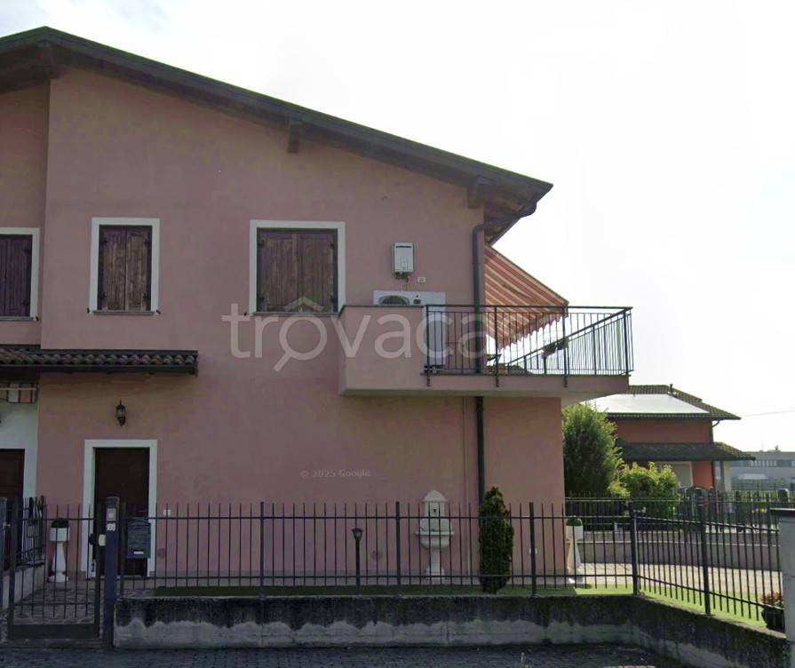 appartamento in vendita a Pandino in zona Nosadello