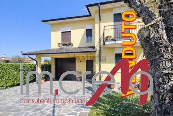 casa indipendente in vendita a Pandino