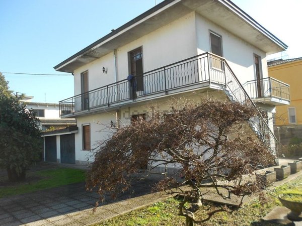 casa indipendente in vendita a Pandino