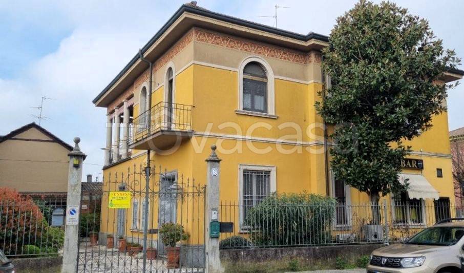 casa indipendente in vendita a Pandino