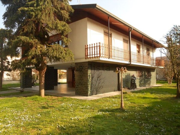 quadrivano in vendita a Pandino