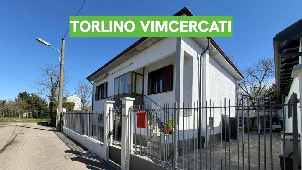 casa indipendente in vendita a Pandino