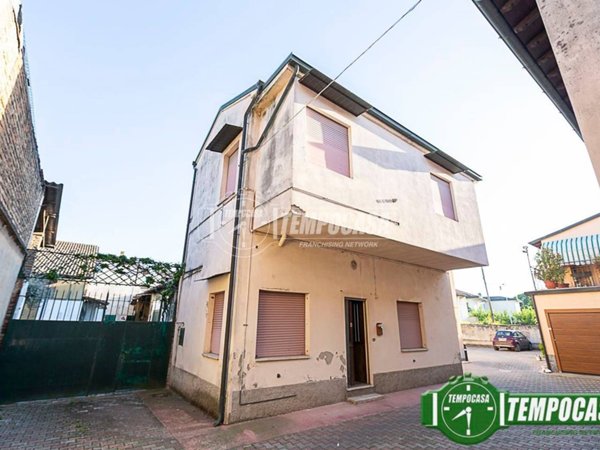 casa indipendente in vendita a Pandino