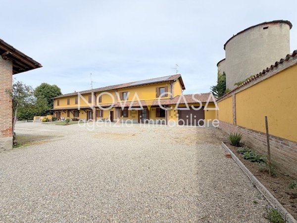 appartamento in vendita a Pandino in zona Gradella