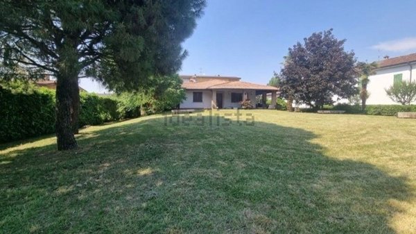casa indipendente in vendita a Pandino