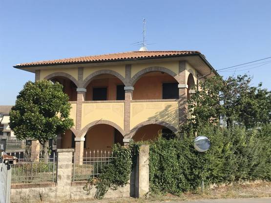 casa indipendente in vendita a Pandino