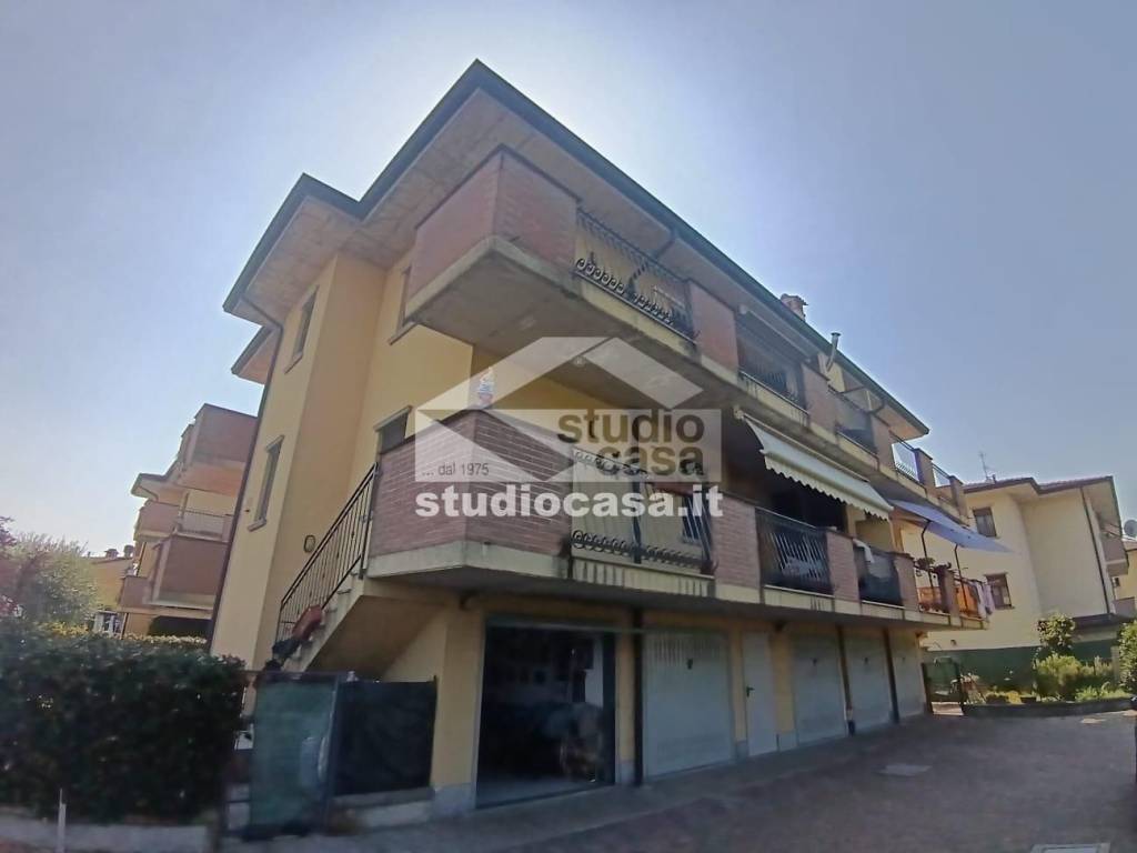 appartamento in vendita a Pandino in zona Nosadello