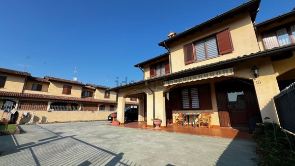 casa indipendente in vendita a Pandino in zona Nosadello