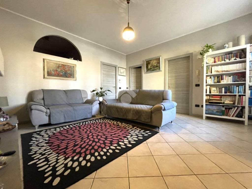 appartamento in vendita a Persico Dosimo in zona Persichello