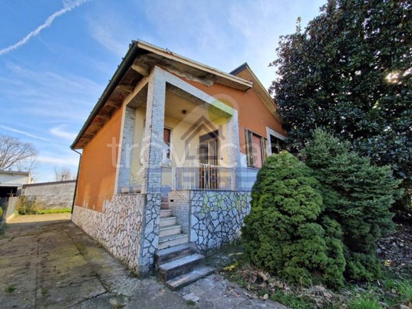casa indipendente in vendita a Persico Dosimo