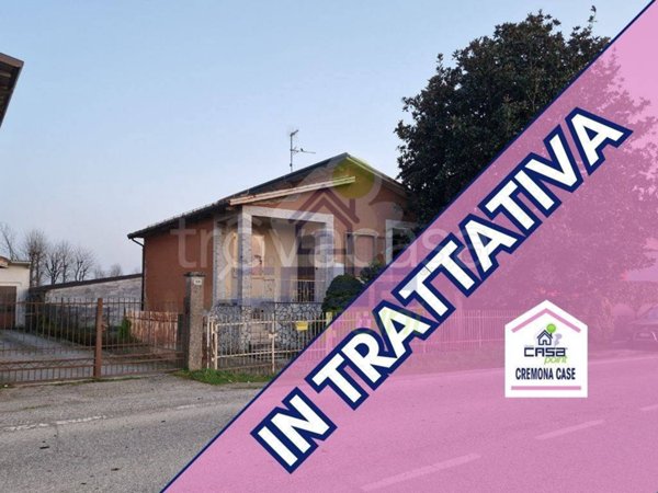 casa indipendente in vendita a Persico Dosimo