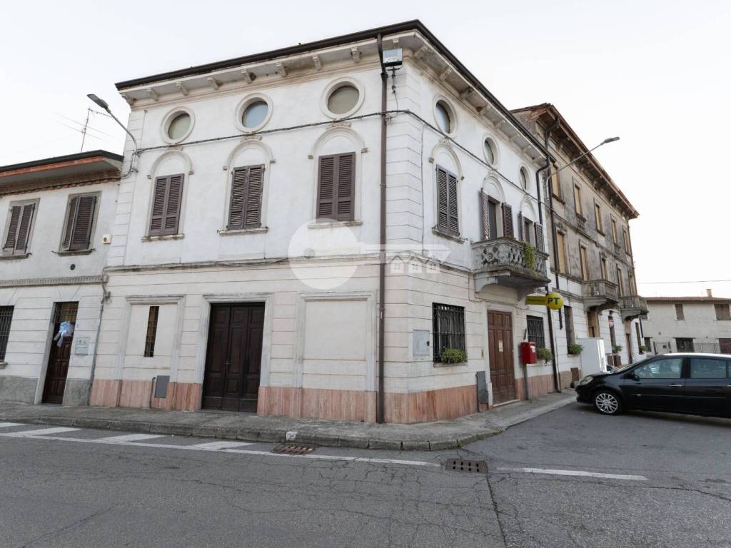casa indipendente in vendita a Persico Dosimo in zona Dosimo