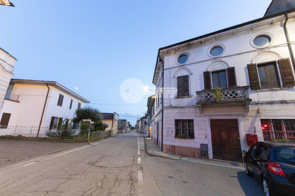 appartamento in vendita a Persico Dosimo in zona Dosimo