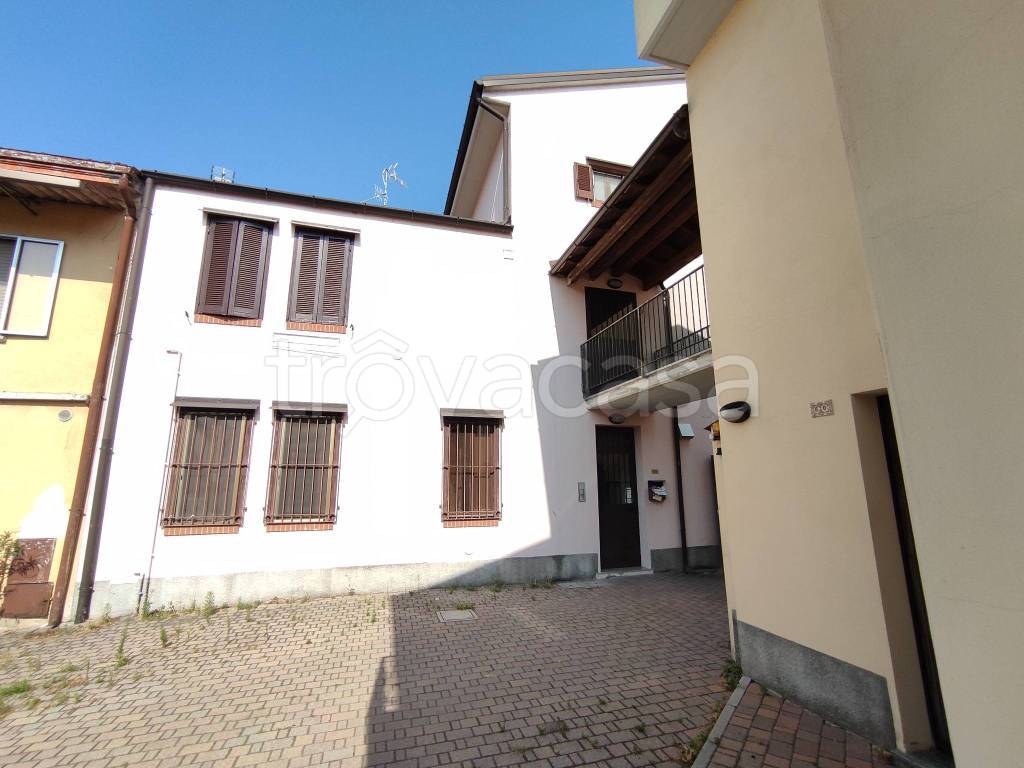 appartamento in vendita a Persico Dosimo in zona Persichello