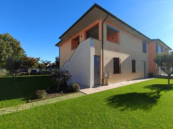 casa indipendente in vendita a Persico Dosimo in zona Persichello