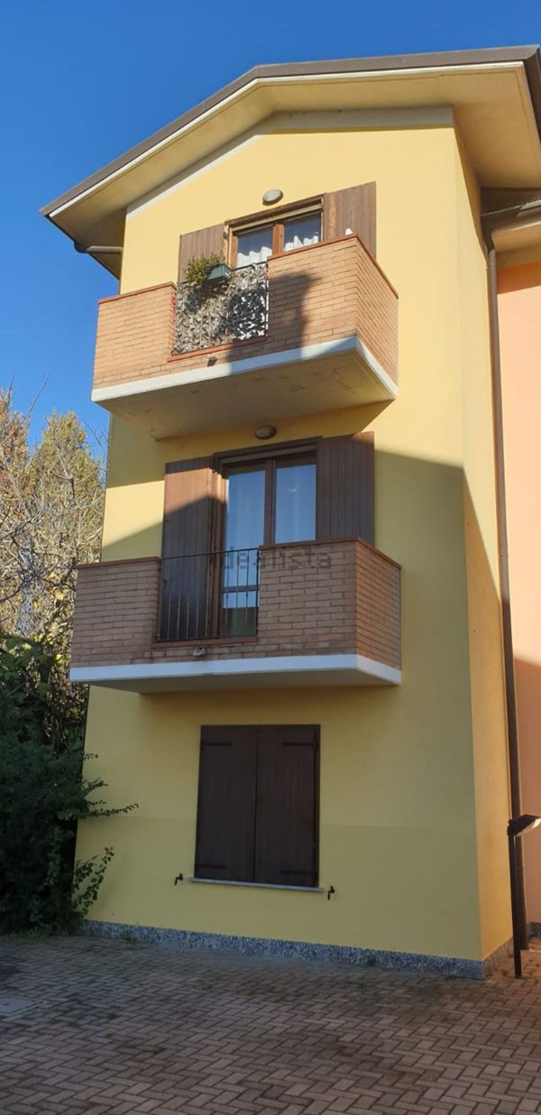 appartamento in vendita a Persico Dosimo in zona Persichello