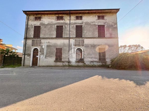 casa indipendente in vendita a Persico Dosimo in zona Persico