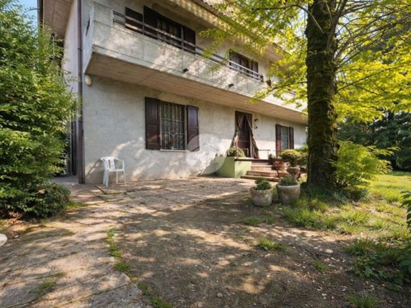 casa indipendente in vendita a Persico Dosimo in zona Dosimo