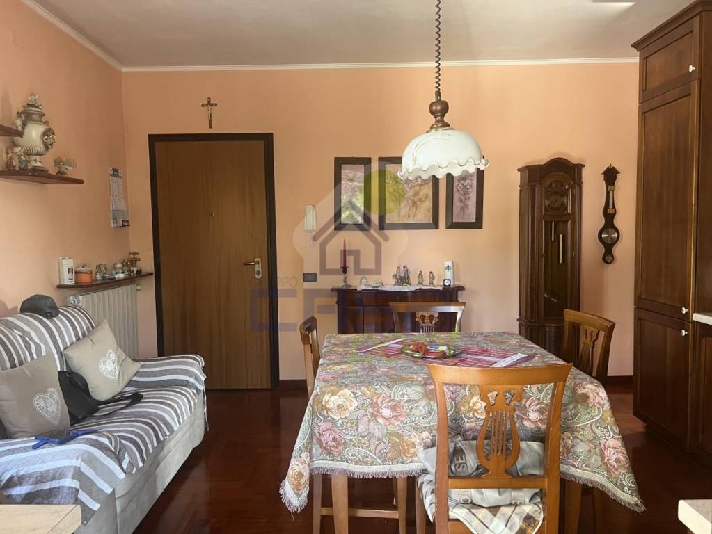 appartamento in vendita a Persico Dosimo in zona Persichello
