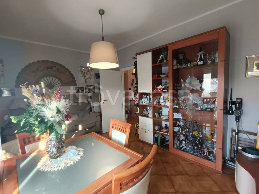 appartamento in vendita a Persico Dosimo in zona Persichello