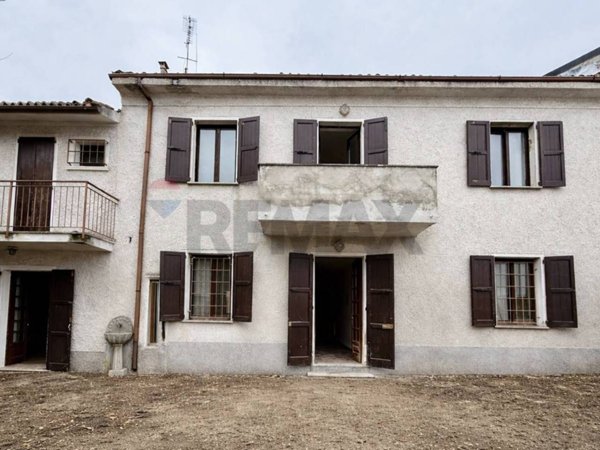 casa indipendente in vendita a Pescarolo ed Uniti in zona Pieve Terzagni