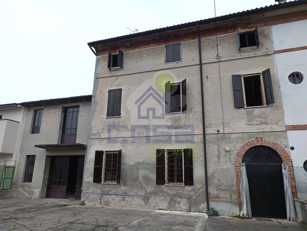 casa indipendente in vendita a Pessina Cremonese