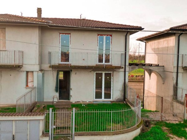 casa indipendente in vendita a Pessina Cremonese