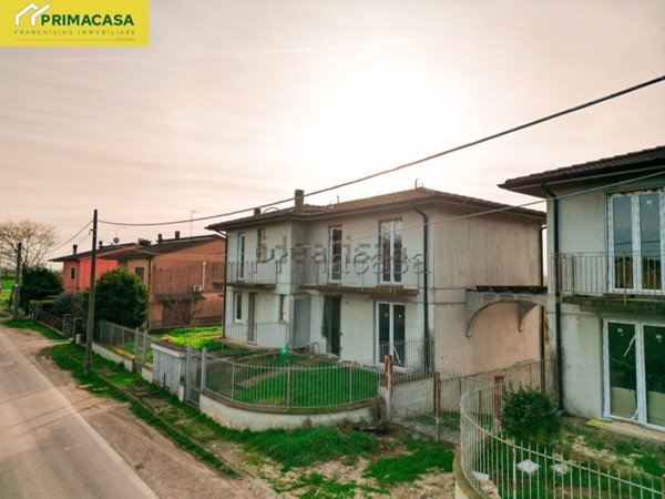 casa indipendente in vendita a Pessina Cremonese