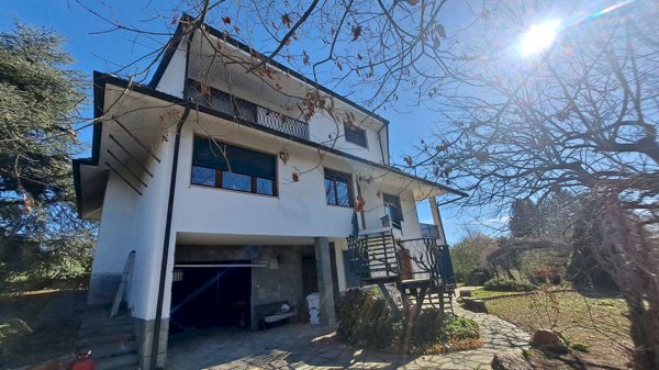 casa indipendente in vendita a Pino Torinese in zona Strada San Felice