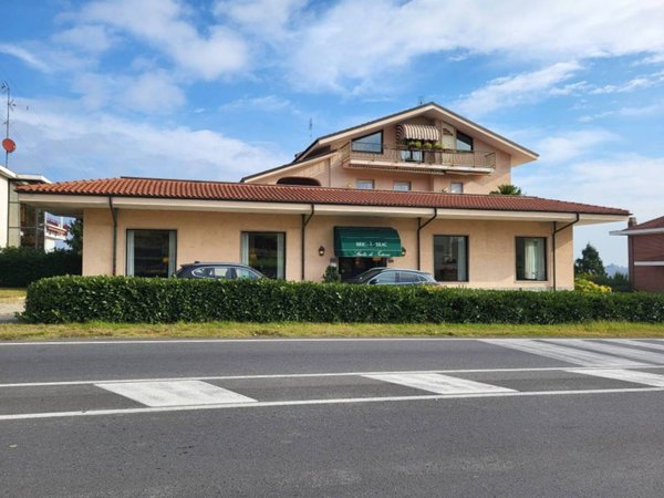 negozio in vendita a Pino Torinese