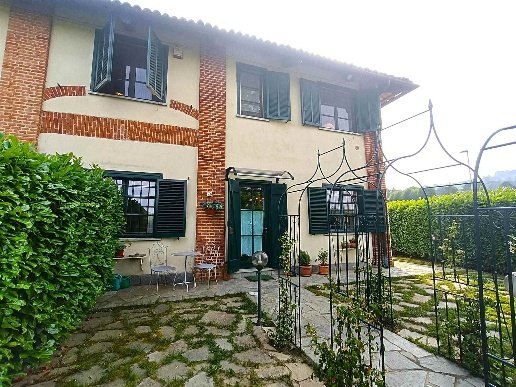 casa indipendente in vendita a Pino Torinese