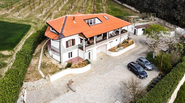 casa indipendente in vendita a Pino Torinese