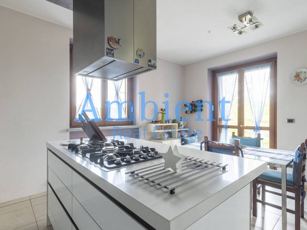 casa indipendente in vendita a Pino Torinese