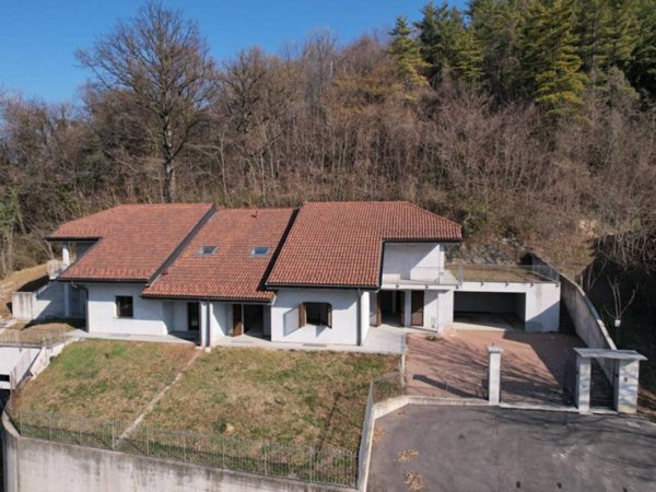 casa indipendente in vendita a Pino Torinese