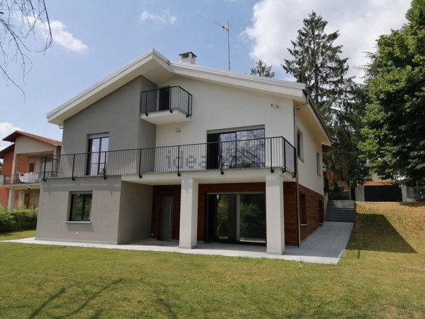 casa indipendente in vendita a Pino Torinese