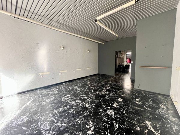 negozio in vendita a Pino Torinese