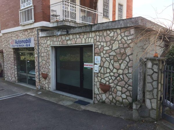 negozio in vendita a Pino Torinese in zona Strada San Felice
