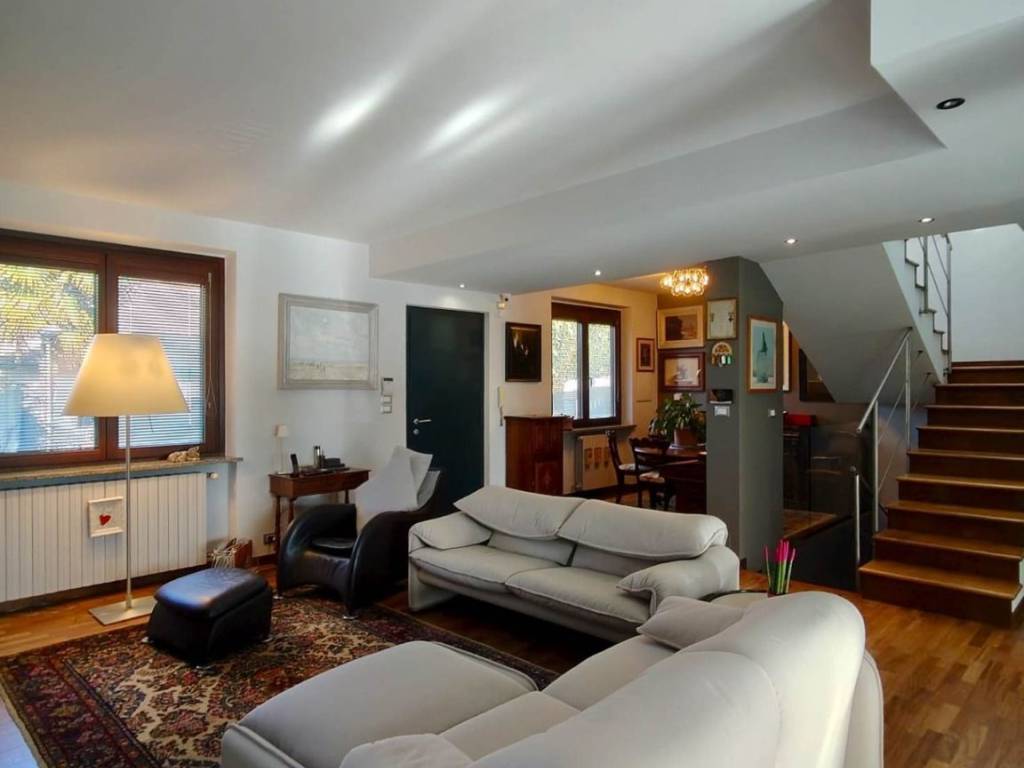 casa indipendente in vendita a Pino Torinese in zona Strada San Felice