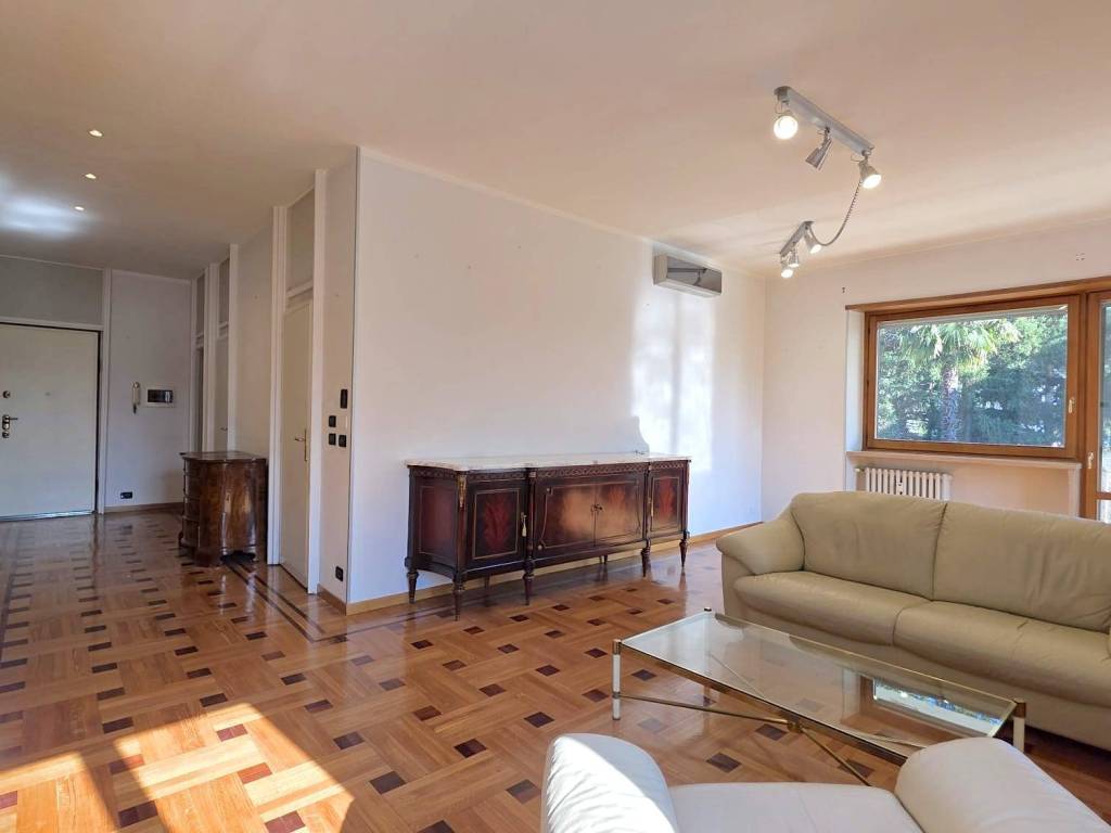 appartamento in vendita a Pino Torinese in zona Strada San Felice