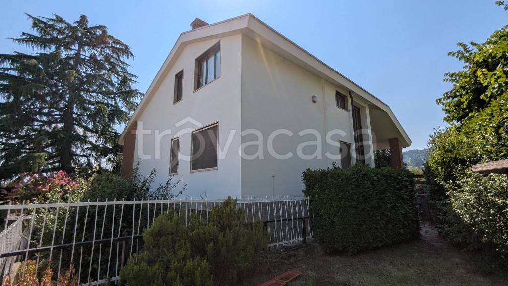 casa indipendente in vendita a Pino Torinese in zona Strada San Felice