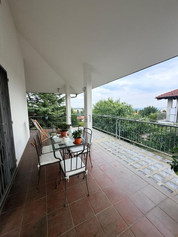 casa indipendente in vendita a Pino Torinese in zona Strada San Felice