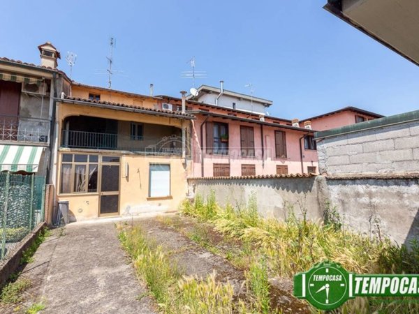 casa indipendente in vendita a Pianengo