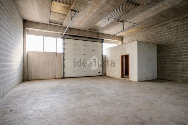 terreno edificabile in vendita a Pianengo