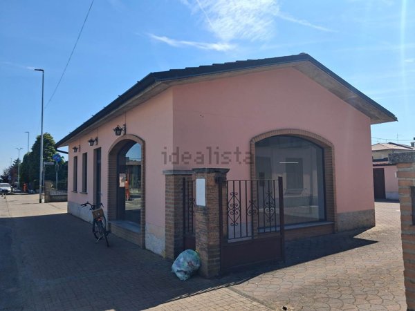 casa semindipendente in vendita a Pianengo