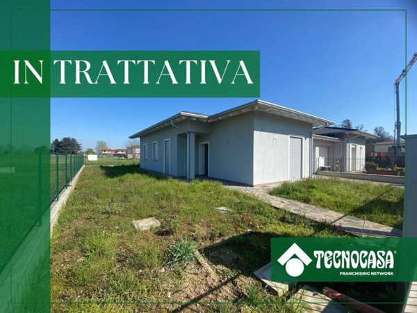 casa indipendente in vendita a Pieranica