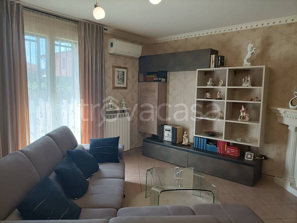 casa indipendente in vendita a Pieranica