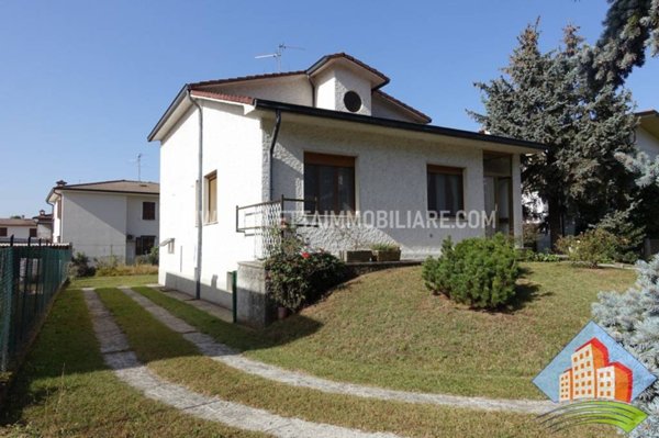 casa indipendente in vendita a Pieranica