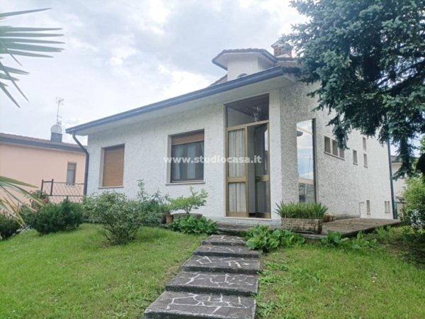 casa indipendente in vendita a Pieranica