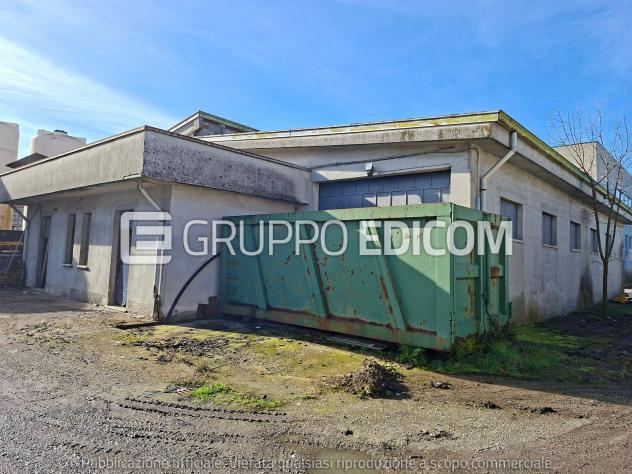 locale commerciale in vendita a Pieranica